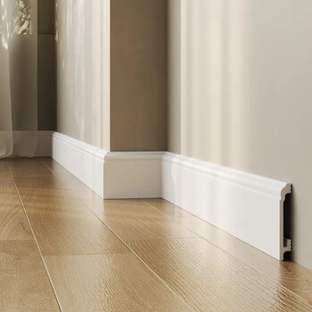 Плинтус Quick-Step белый из HD полимера QSSKRW05380